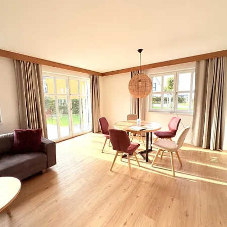 Haus Uhlenhorst We 1 - Eine Besondere Lage Am Schloss Ranzow Lohme