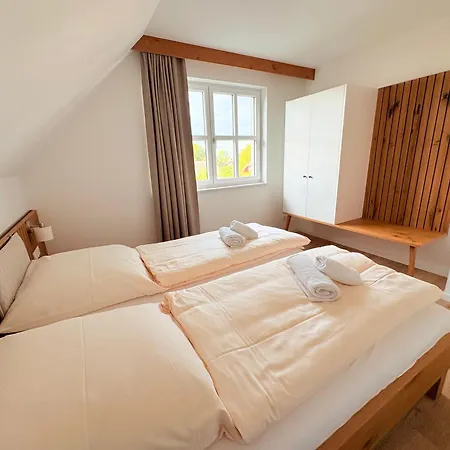 Haus Uhlenhorst We 1 - Eine Besondere Lage Am Schloss Ranzow Appartamento